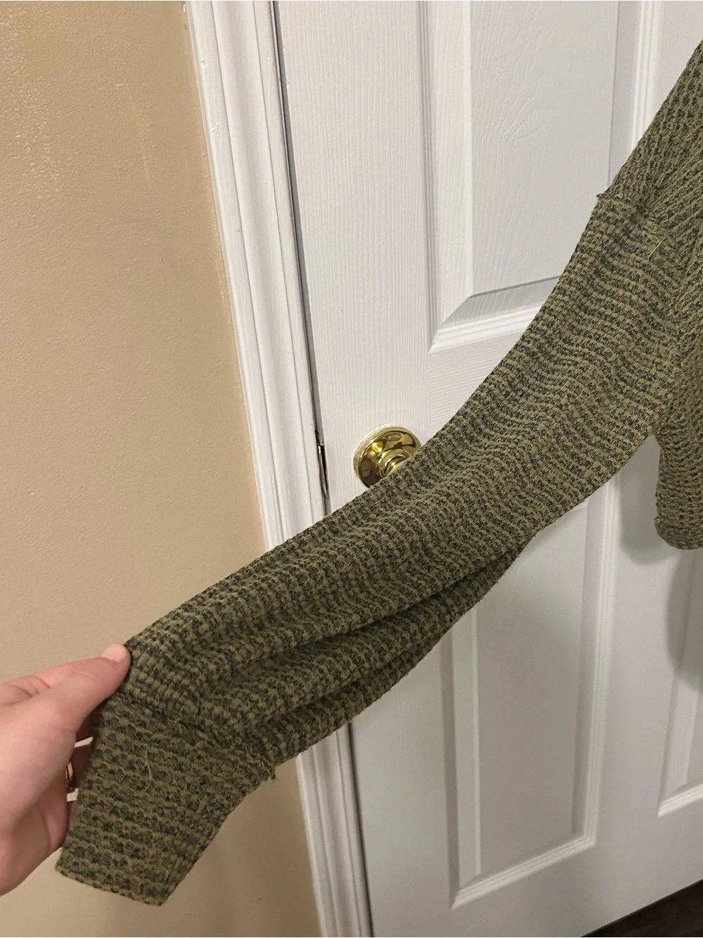 Free People Olive Green Cropped Waffle Knit Turtleneck Sweater Raw Hem Sz M